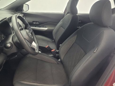 Used 2020 Nissan Kicks SV image 17