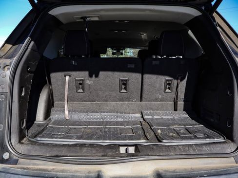 Used 2019 Chevrolet Traverse LT image 36