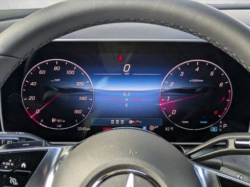 Used 2026 Mercedes-Benz GLC 300 image 13