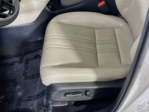 Used 2023 Honda HR-V EX-L image 18