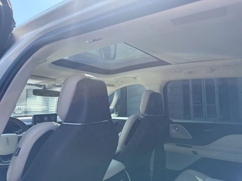 Used 2021 Lincoln Aviator Black Label w/ Dynamic Handling Package AWD/4WD image 11