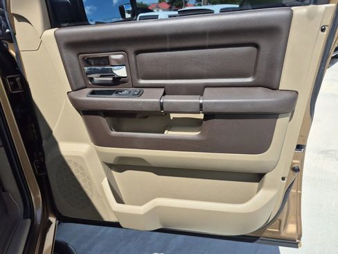 Used 2012 RAM 1500 Classic SLT RWD image 18