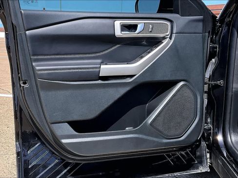 Used 2023 Ford Explorer XLT RWD image 26