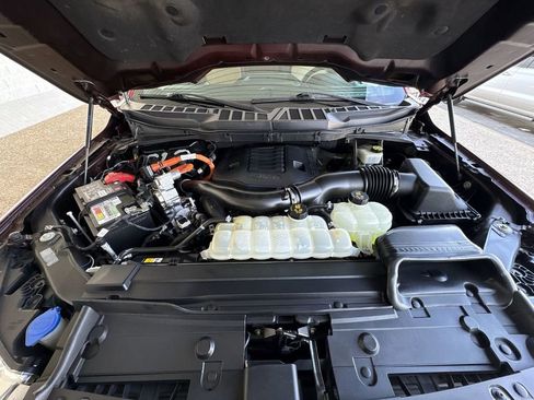 Used 2021 Ford F150 Lariat w/ Equipment Group 502A High image 28