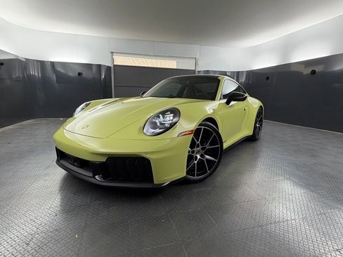 Certified 2025 Porsche 911 Carrera 4 GTS AWD/4WD image 1