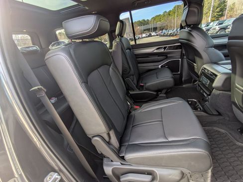 New 2026 Jeep Grand Wagoneer Limited image 28