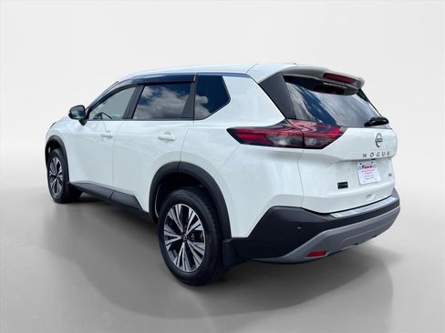 Used 2023 Nissan Rogue SV FWD image 3