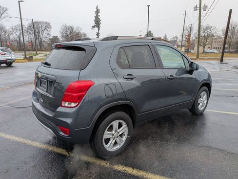 Used 2021 Chevrolet Trax LT AWD/4WD image 4