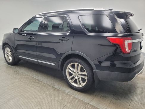 Used 2016 Ford Explorer XLT w/ Equipment Group 202A FWD image 3