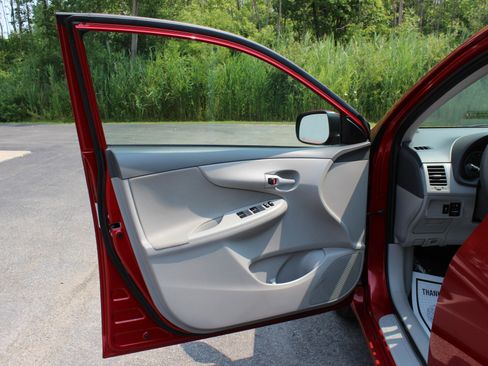 Used 2009 Toyota Corolla LE image 14