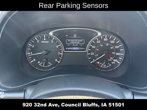Used 2020 Nissan Pathfinder SL FWD image 23