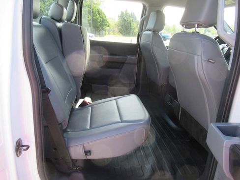 Used 2022 Ford F150 XL w/ Trailer Tow Package image 17