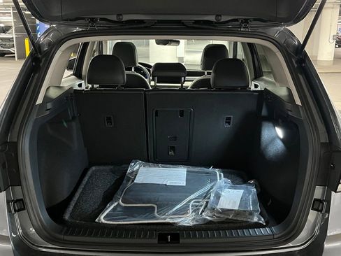 New 2026 Volkswagen Taos SE AWD/4WD image 37