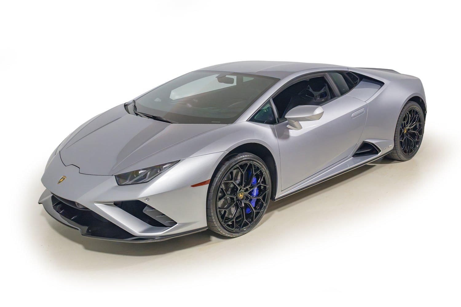 Used 2023 Lamborghini Huracan EVO RWD image 2