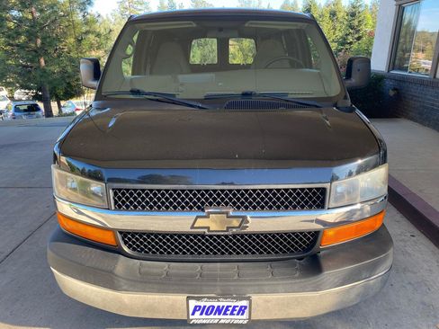 Used 2008 Chevrolet Express 1500 AWD Passenger w/ LT Preferred Equipment Group image 5
