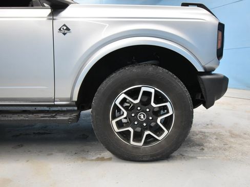 Used 2022 Ford Bronco Outer Banks AWD/4WD image 36