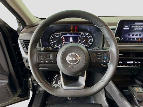 Used 2023 Nissan Rogue SV w/ SV Premium B Package FWD image 13