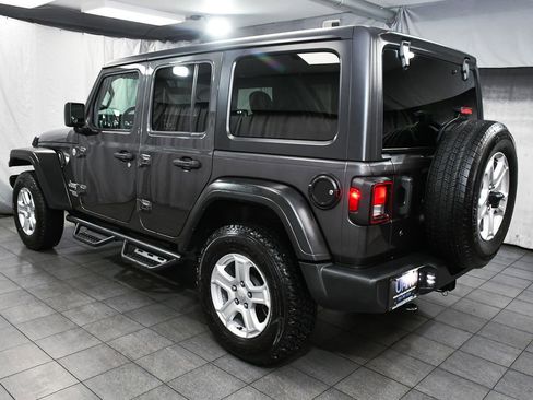 Used 2019 Jeep Wrangler Unlimited Sport S image 4