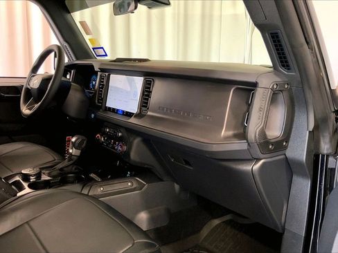 Used 2025 Ford Bronco 4-Door AWD/4WD image 28