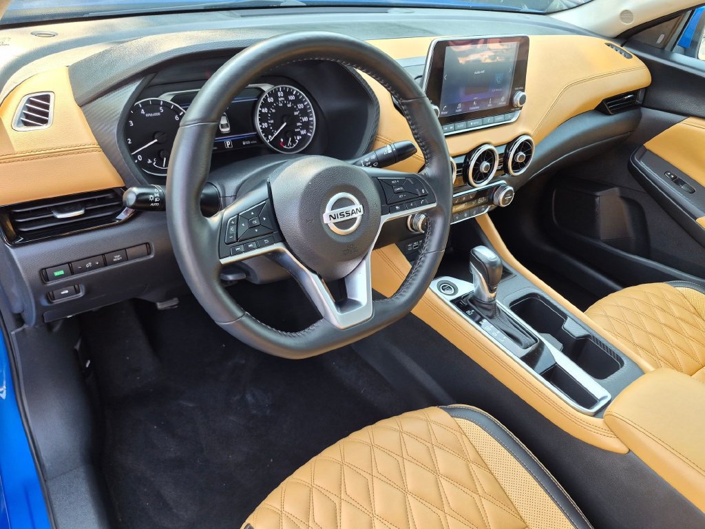 Used 2023 Nissan Sentra SV w/ SV Premium Package FWD image 9
