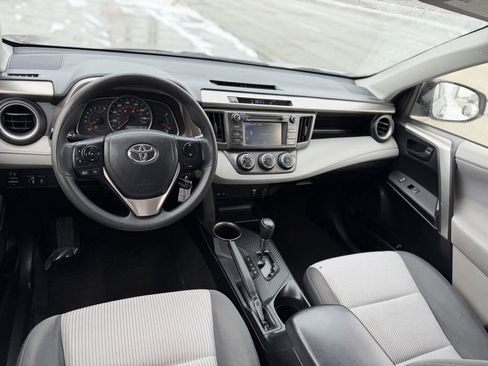 Used 2013 Toyota RAV4 LE image 16