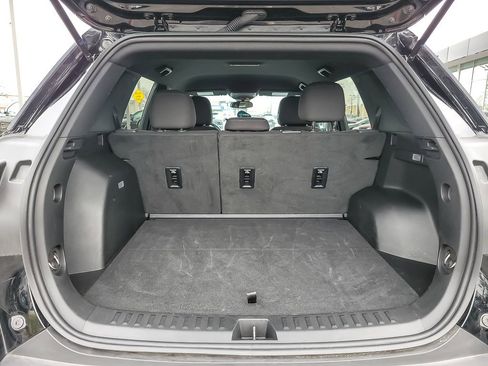 Used 2025 GMC Terrain Elevation image 18