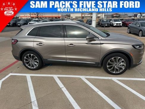 Used 2021 Lincoln Nautilus Reserve w/ Equipment Group 201A image 6