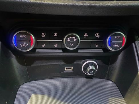 Used 2024 Alfa Romeo Stelvio Ti image 22