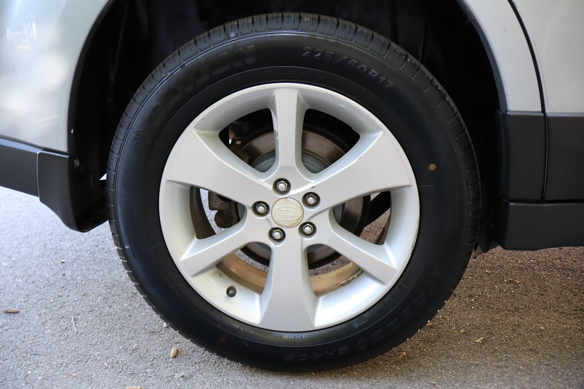 Used 2013 Subaru Outback 2.5i Premium AWD/4WD image 42