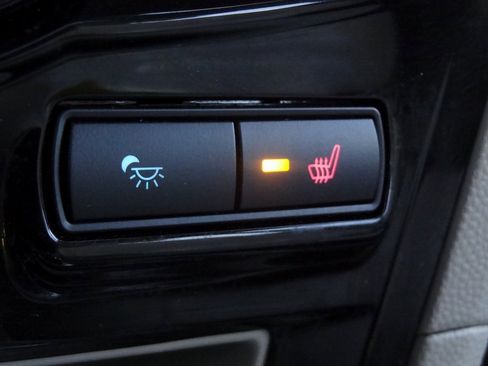 Used 2015 Ford Fiesta Titanium image 30