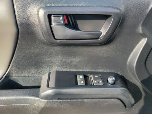 Certified 2021 Toyota Tacoma SR image 16
