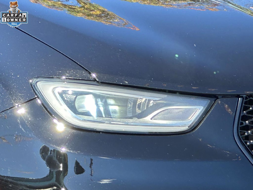 Used 2025 Chrysler Pacifica Limited FWD image 8