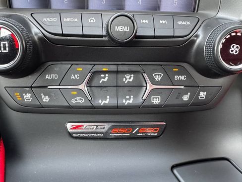 Used 2019 Chevrolet Corvette Z06 RWD image 23