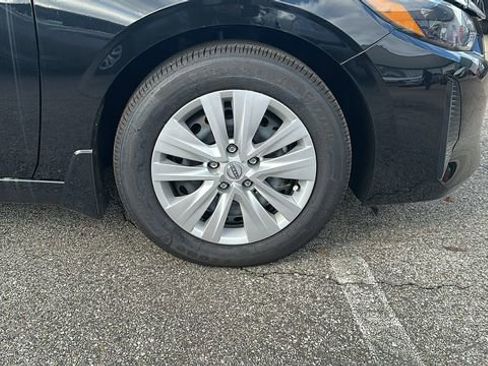 New 2025 Nissan Sentra S image 10