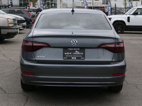 Used 2021 Volkswagen Jetta SEL FWD image 4