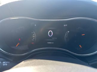 Used 2019 Jeep Grand Cherokee Laredo video 2