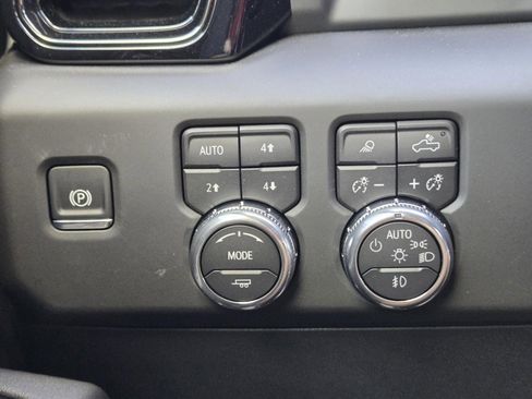 New 2026 GMC Sierra 1500 AT4 w/ AT4 Premium Package AWD/4WD image 22