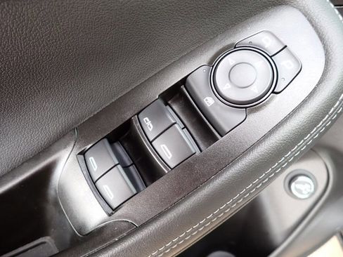 Used 2023 Buick Encore GX Essence w/ Experience Buick Package image 16