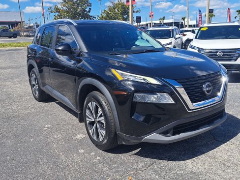 Certified 2023 Nissan Rogue SV w/ SV Premium Package image 3