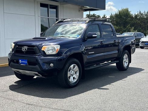 Used 2013 Toyota Tacoma 4x4 Double Cab w/ TRD Sport Pkg image 4