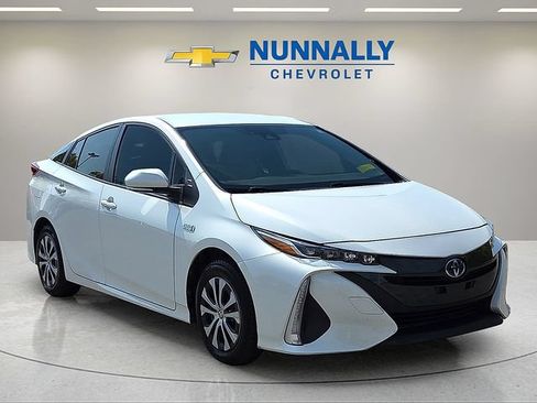 Used 2022 Toyota Prius Prime XLE FWD image 7