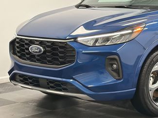 Used 2023 Ford Escape ST-Line Select w/ Tech Pack #2 AWD/4WD video 2
