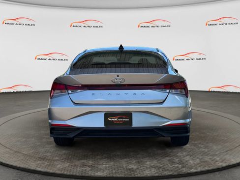 Used 2021 Hyundai Elantra SEL FWD image 9