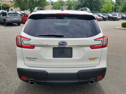 Certified 2025 Subaru Ascent Premium AWD/4WD image 5