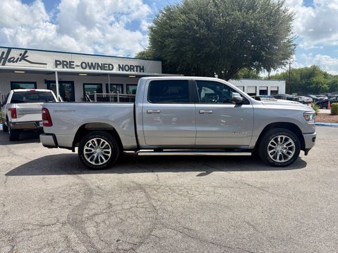 Used 2023 RAM 1500 Laramie AWD/4WD image 2