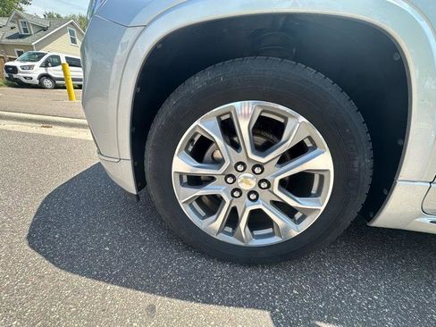 Used 2018 Chevrolet Traverse Premier w/ LPO, 'HIT The Road' Package AWD/4WD image 24