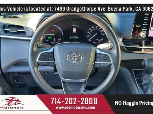 Used 2021 Toyota Sienna LE w/ LE Plus Package FWD image 19
