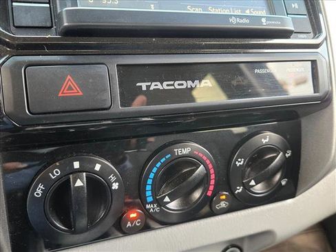 Used 2015 Toyota Tacoma 4x4 Double Cab image 16