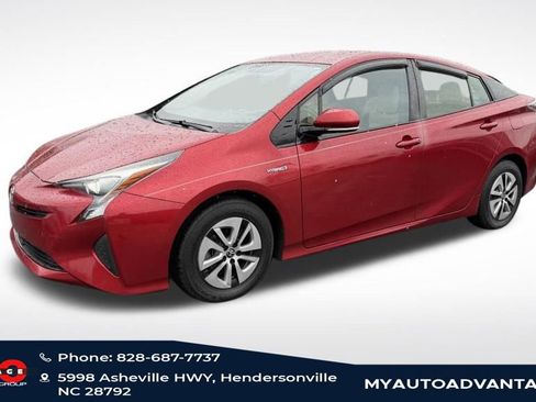 Used 2016 Toyota Prius Four image 1