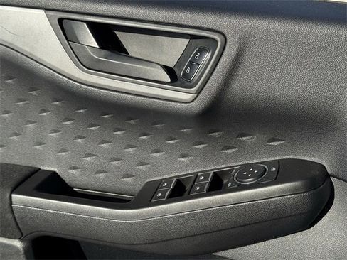 Used 2020 Ford Escape S image 23